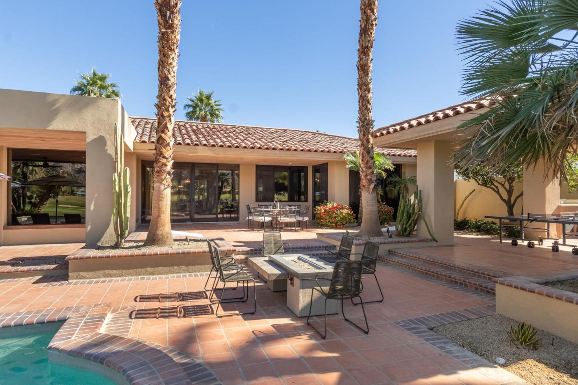Moonshine By Avantstay Modern Stylish Estate W Bar Fire Pit Hot Tub 5 Bd La Quinta Exterior photo