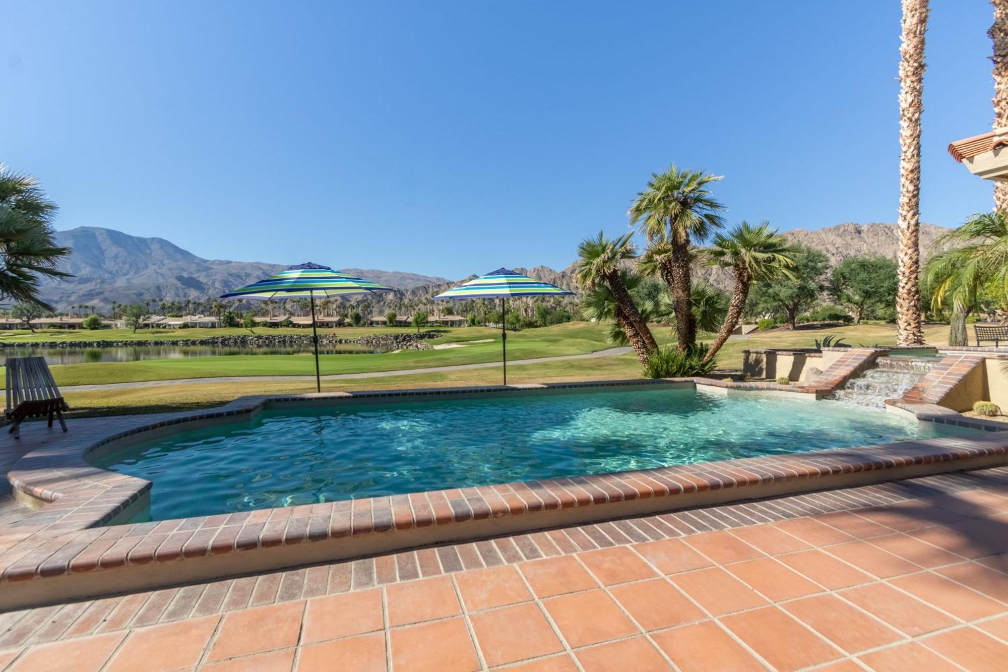 Moonshine By Avantstay Modern Stylish Estate W Bar Fire Pit Hot Tub 5 Bd La Quinta Exterior photo