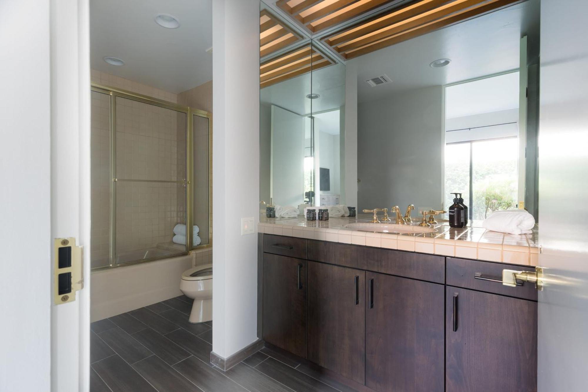 Moonshine By Avantstay Modern Stylish Estate W Bar Fire Pit Hot Tub 5 Bd La Quinta Exterior photo