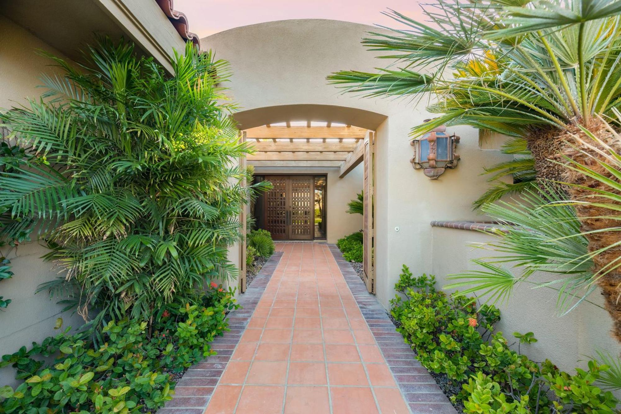 Moonshine By Avantstay Modern Stylish Estate W Bar Fire Pit Hot Tub 5 Bd La Quinta Exterior photo